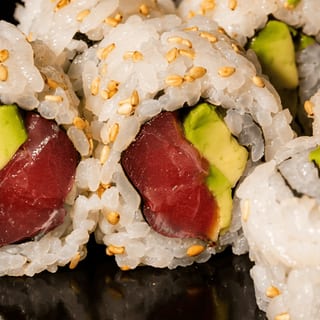 Tuna & Avocado Roll